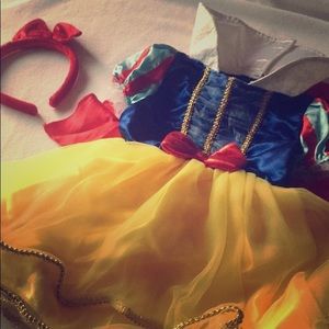 Snow White Costume 18-24 Months/ Used once only